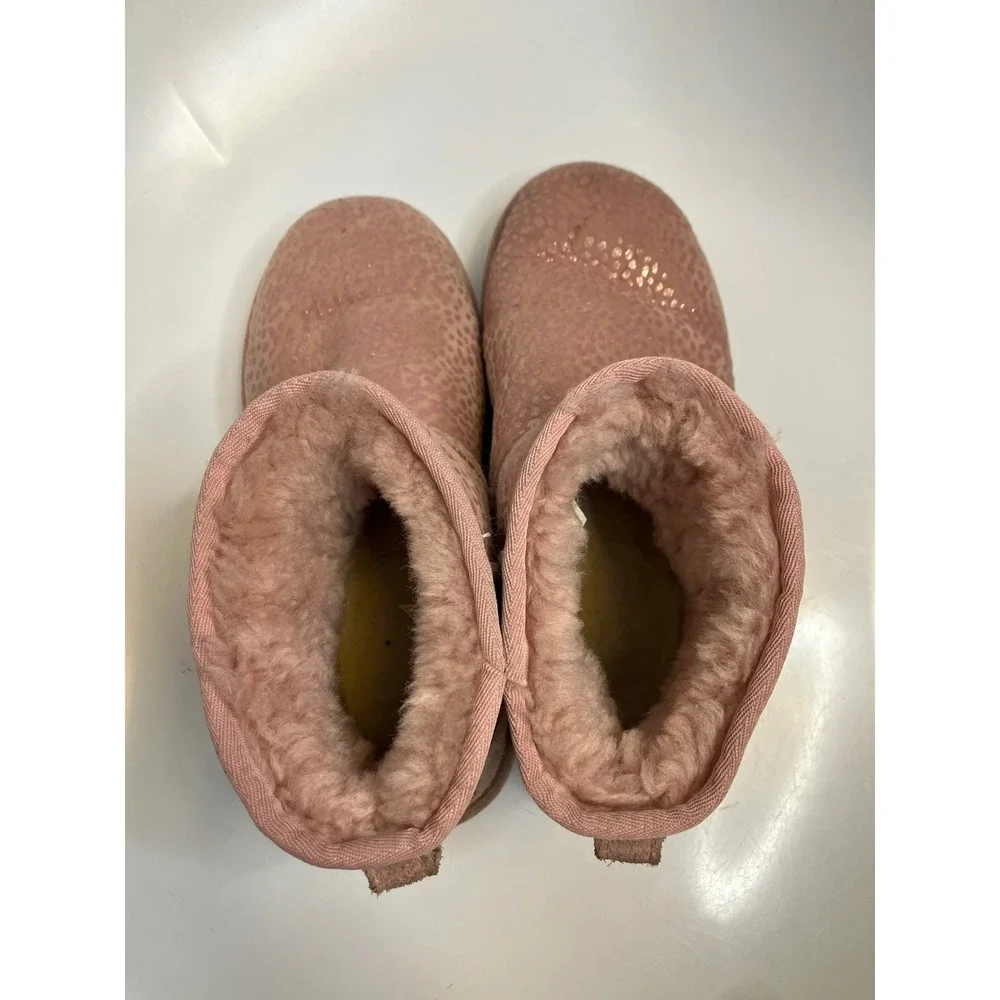 UGG classic mini